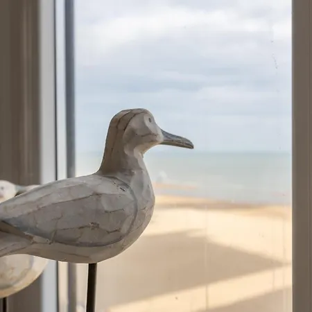 Apartment Lecomte - The Shoreline Beachflow 133 *